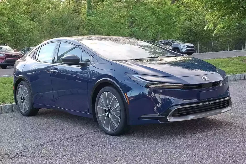 2025 Toyota Prius XLE photo 1