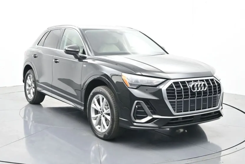 2022 Audi Q3 Premium 45 TFSI S line photo 1