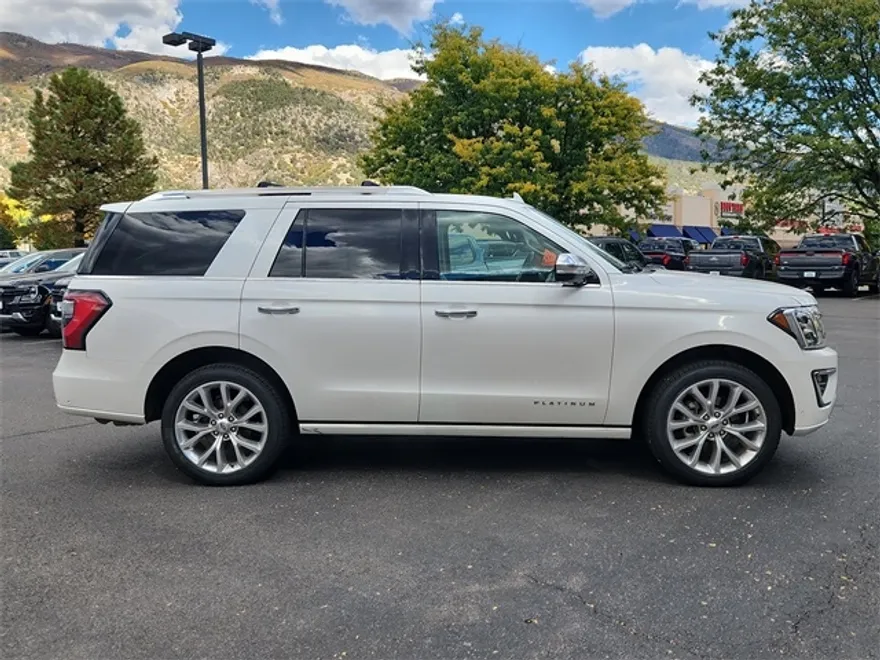 2019 Ford Expedition Platinum photo 1