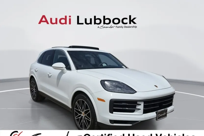 2024 Porsche Cayenne photo 1