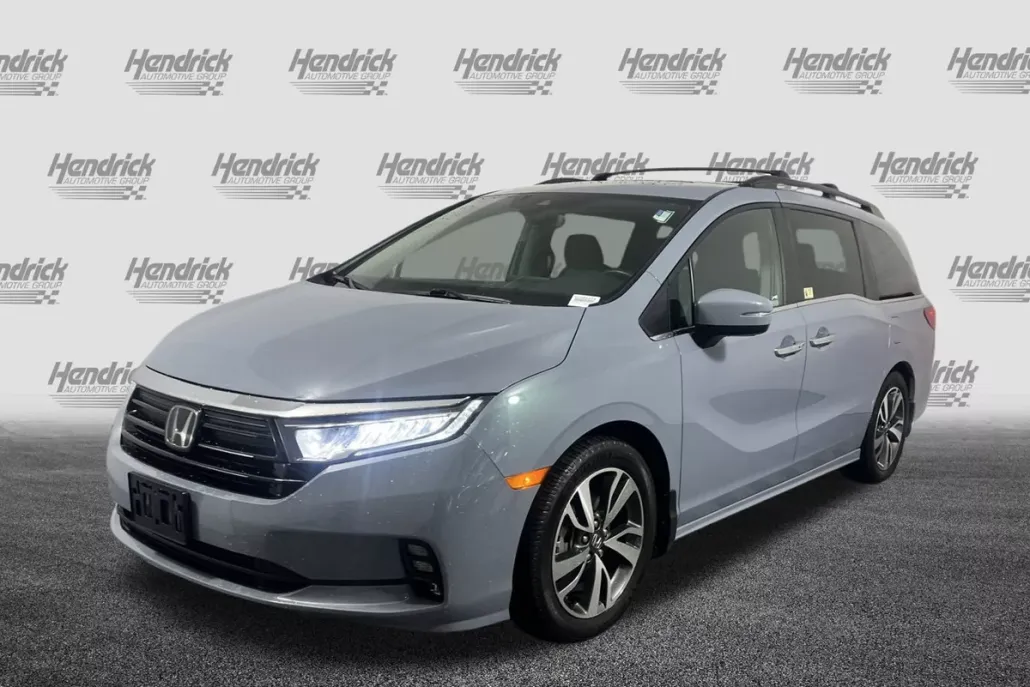 2023 Honda Odyssey Touring photo 1