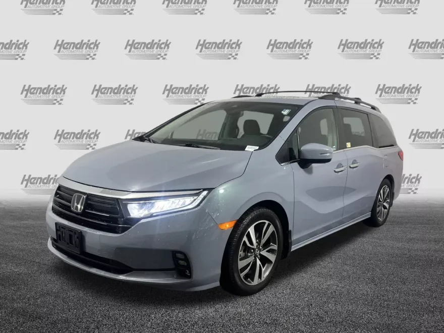 2023 Honda Odyssey Touring photo 1