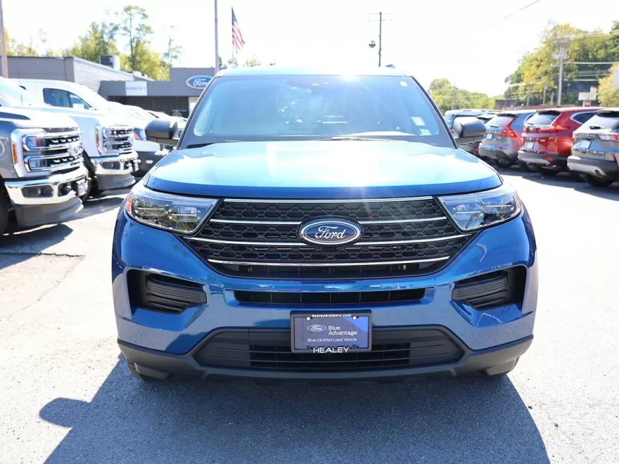 2022 Ford Explorer XLT photo 1