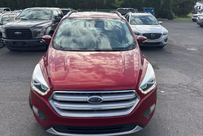 2017 Ford Escape Titanium photo 1