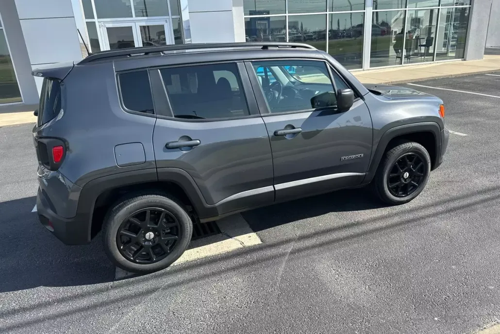 2022 Jeep Renegade Latitude photo 1
