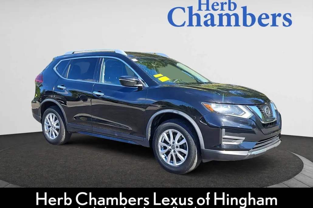 2019 Nissan Rogue SV photo 1