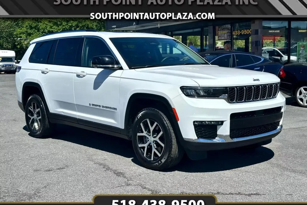 2023 Jeep Grand Cherokee Limited photo 1