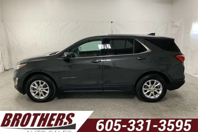 2020 Chevrolet Equinox LT photo 1