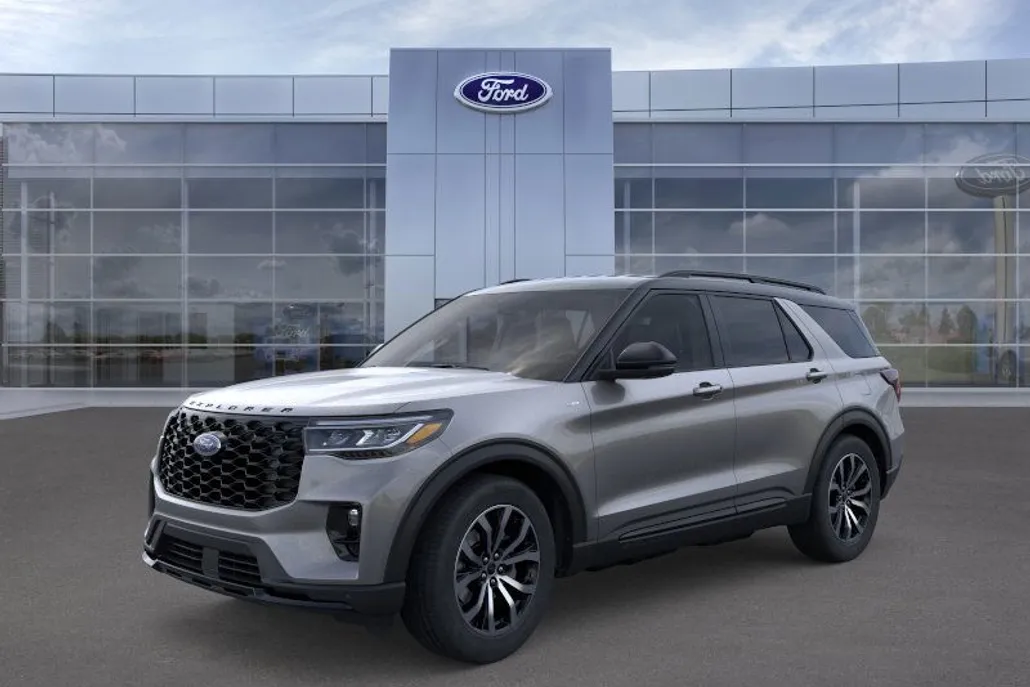 2025 Ford Explorer ST-Line photo 1
