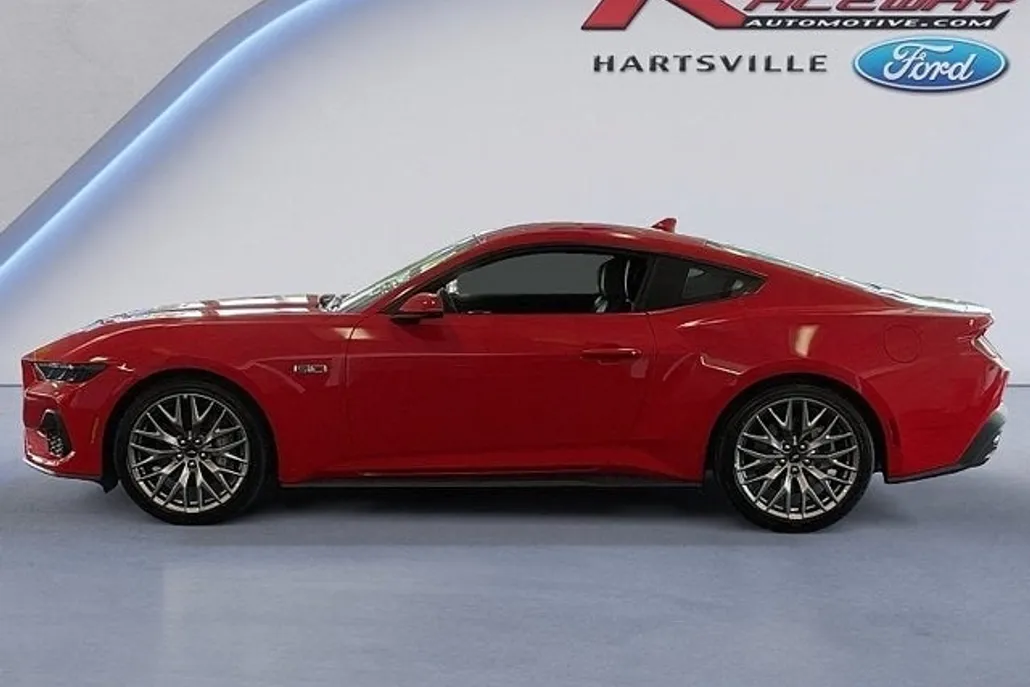 2025 Ford Mustang GT Premium photo 1
