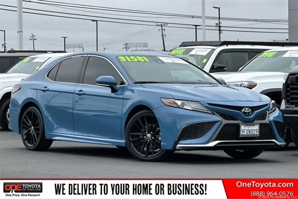 2023 Toyota Camry XSE photo 1