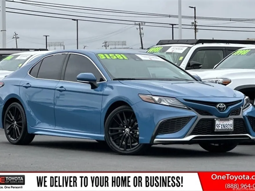 2023 Toyota Camry XSE photo 1