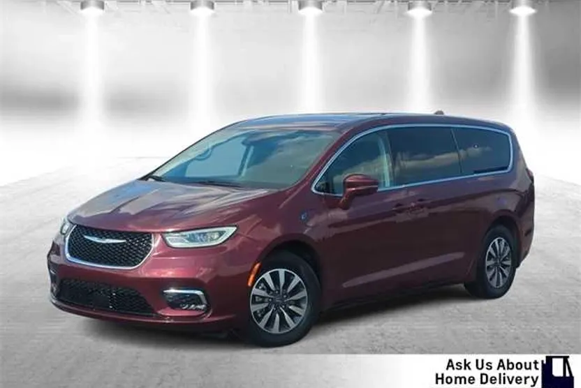 2022 Chrysler Pacifica Hybrid Touring L photo 1