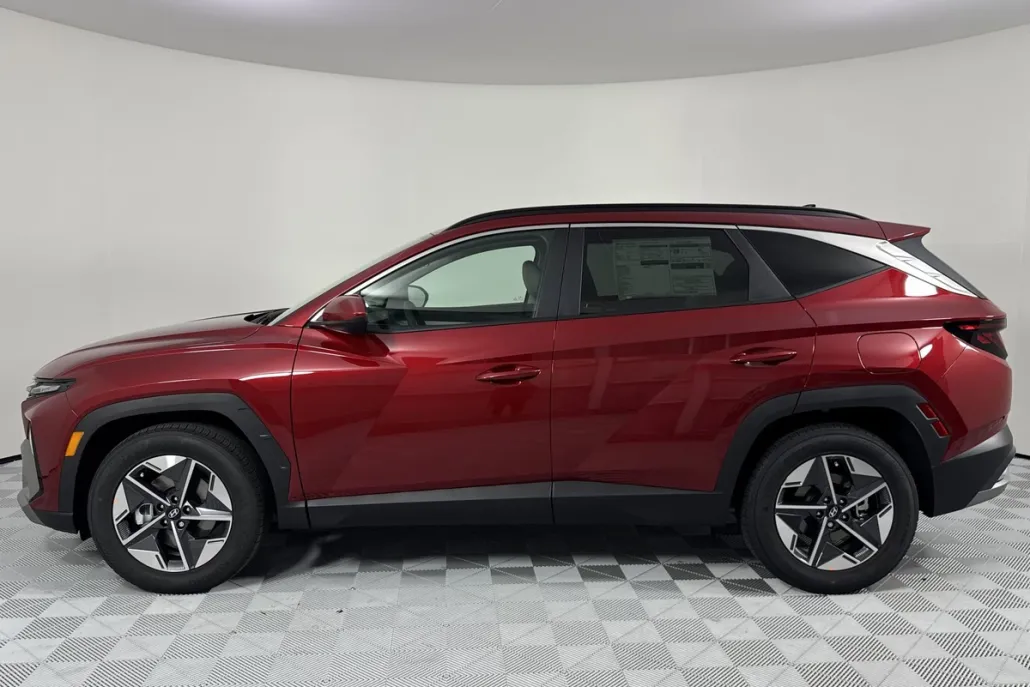 2025 Hyundai Tucson SEL photo 1