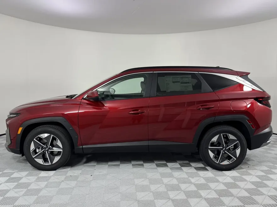 2025 Hyundai Tucson SEL photo 1
