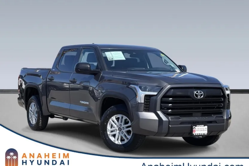 2022 Toyota Tundra SR5 photo 1