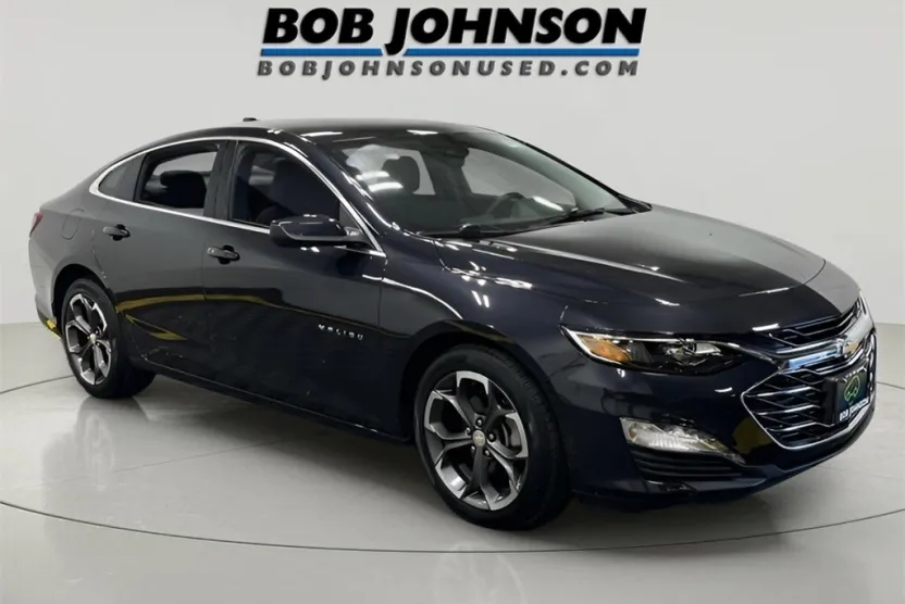 2022 Chevrolet Malibu 1LT photo 1