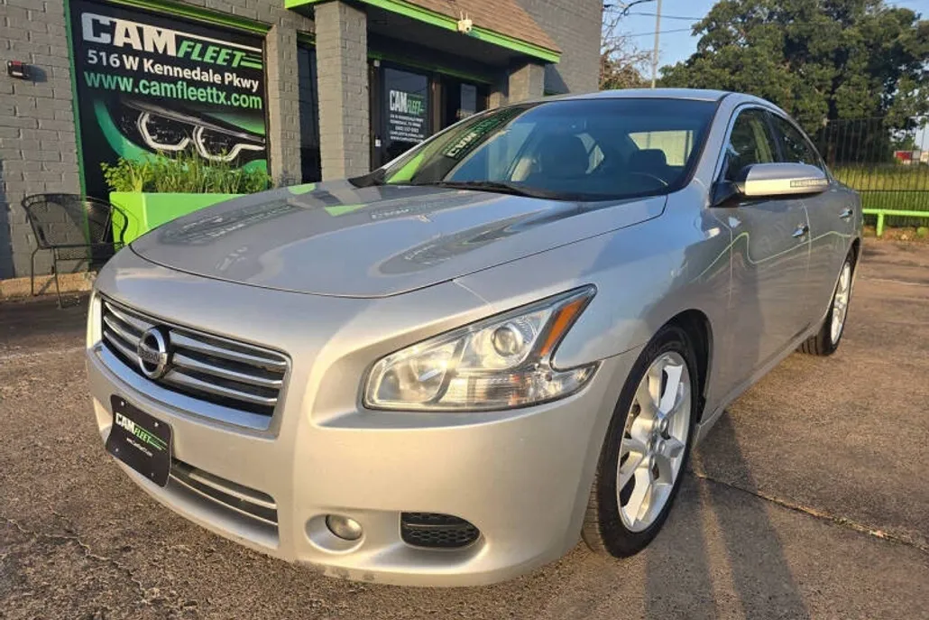 2013 Nissan Maxima SV photo 1