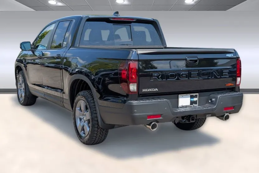 2025 Honda Ridgeline TrailSport photo 1