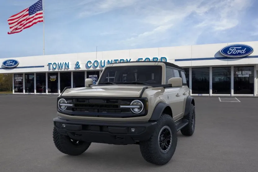 2025 Ford Bronco Outer Banks photo 1