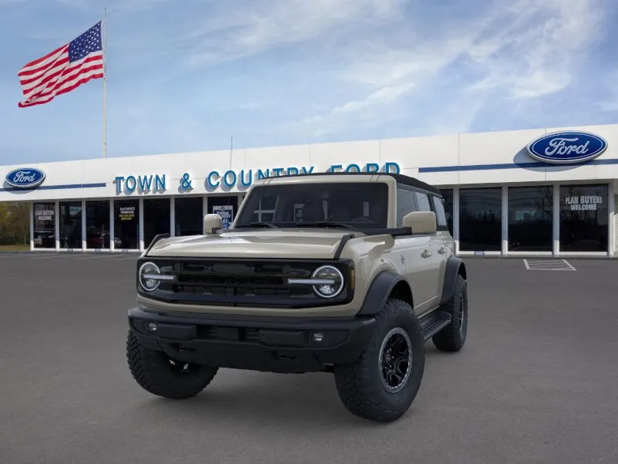 2025 Ford Bronco Outer Banks photo 1