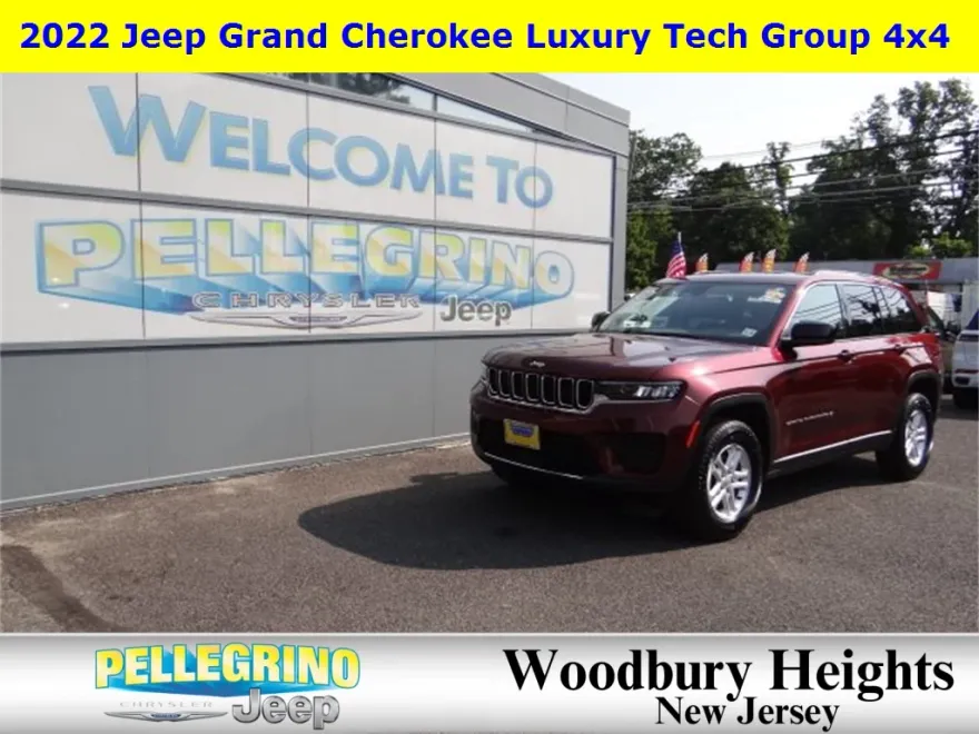 2022 Jeep Grand Cherokee Laredo photo 1