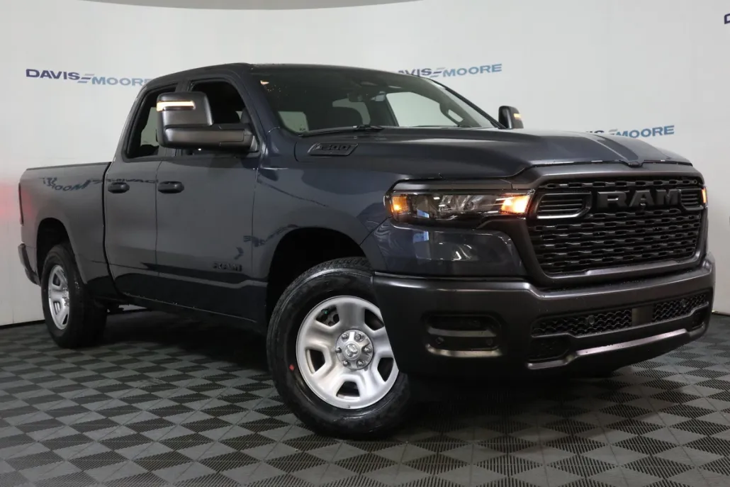2025 Ram 1500 Tradesman photo 1