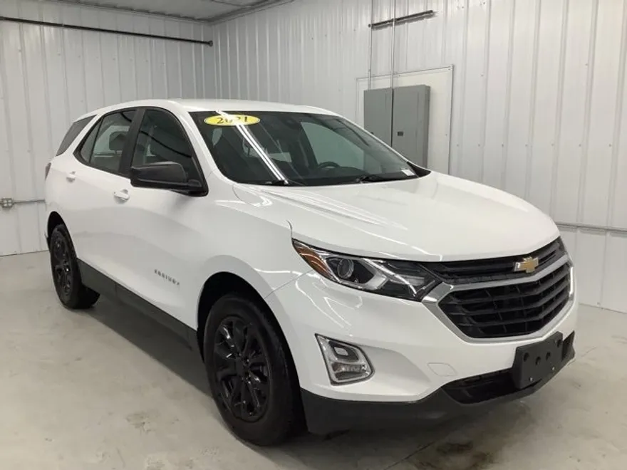 2021 Chevrolet Equinox LS photo 1