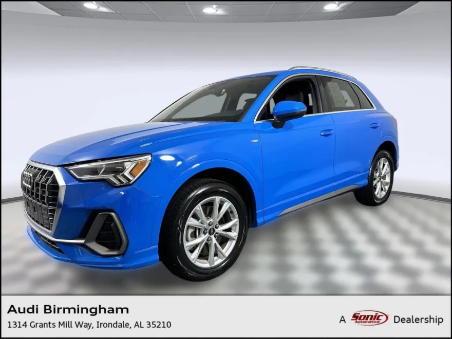 2023 Audi Q3 45 TFSI S line Premium photo 1