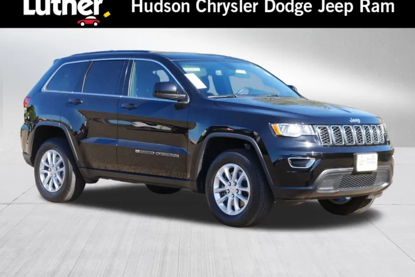 2022 Jeep Cherokee Laredo photo 1