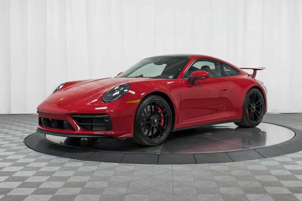 2024 Porsche 911 4 GTS photo 1