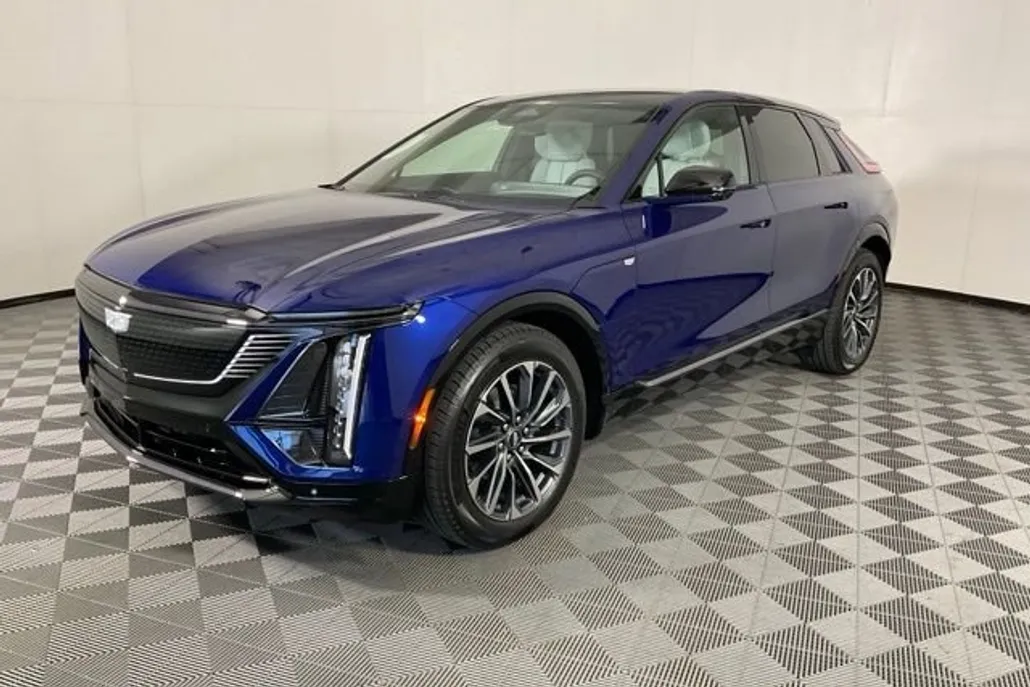 2026 Cadillac Lyriq Sport photo 1