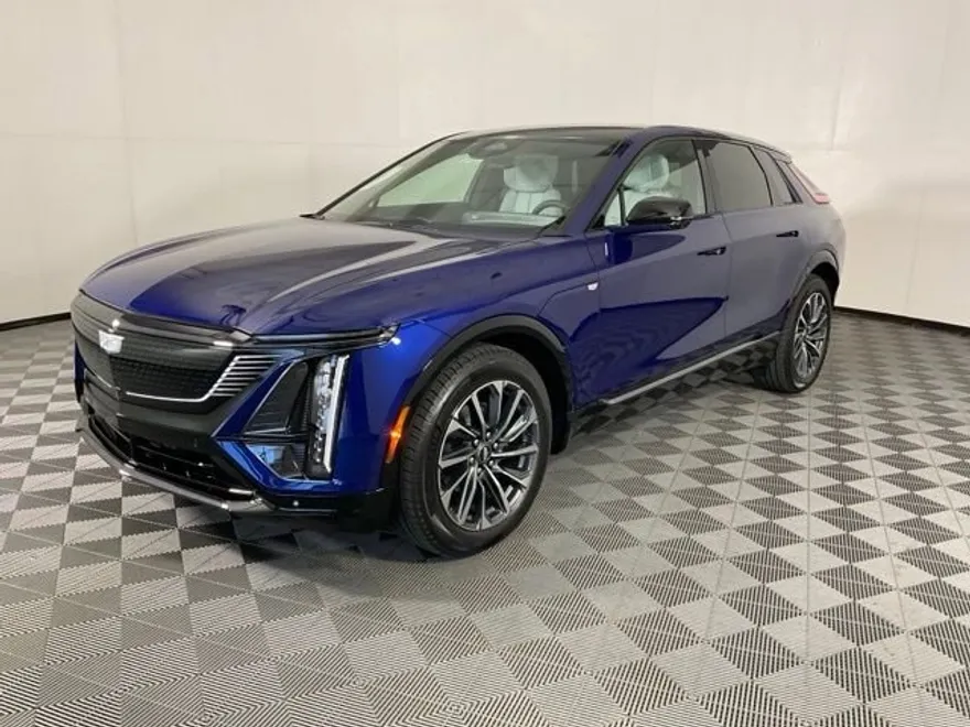 2026 Cadillac Lyriq Sport photo 1