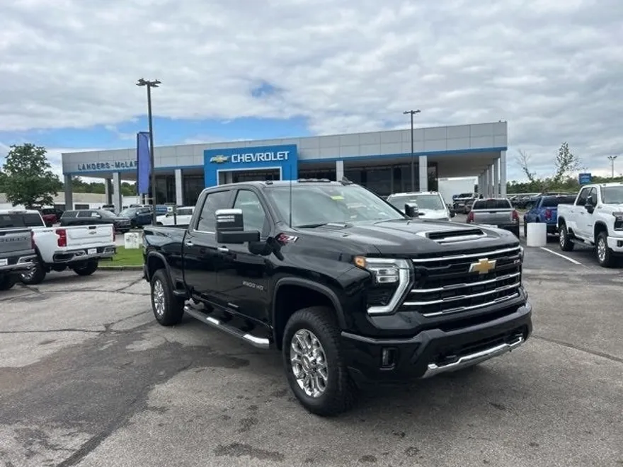 2025 Chevrolet Silverado 2500HD LT photo 1