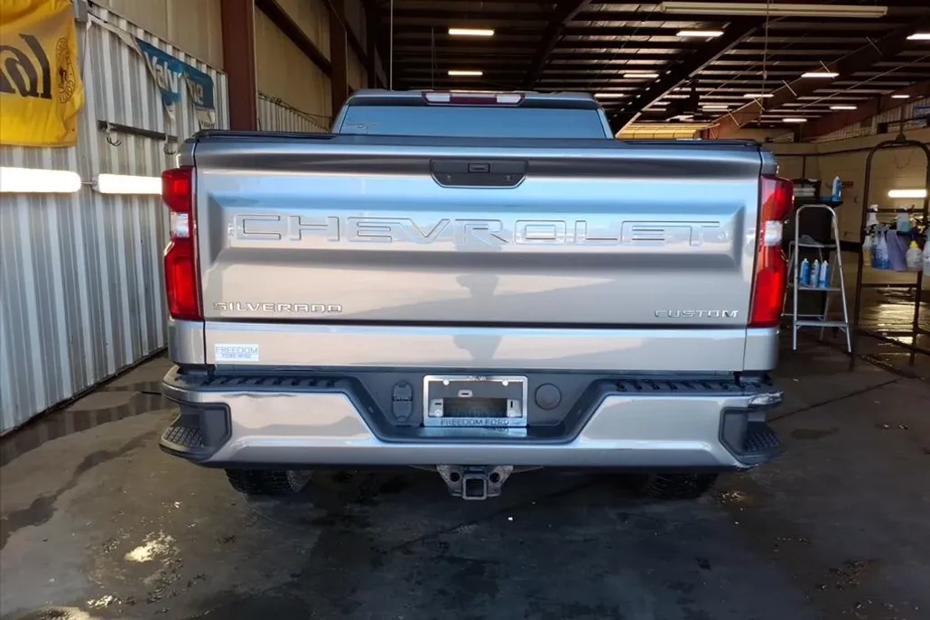 2021 Chevrolet Silverado 1500 Custom photo 1