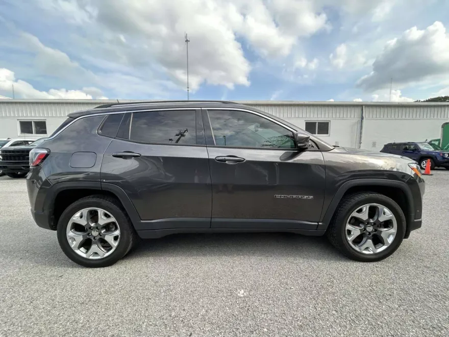 2019 Jeep Compass Limited photo 1