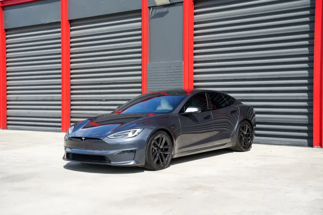 2022 Tesla Model S Plaid photo 1