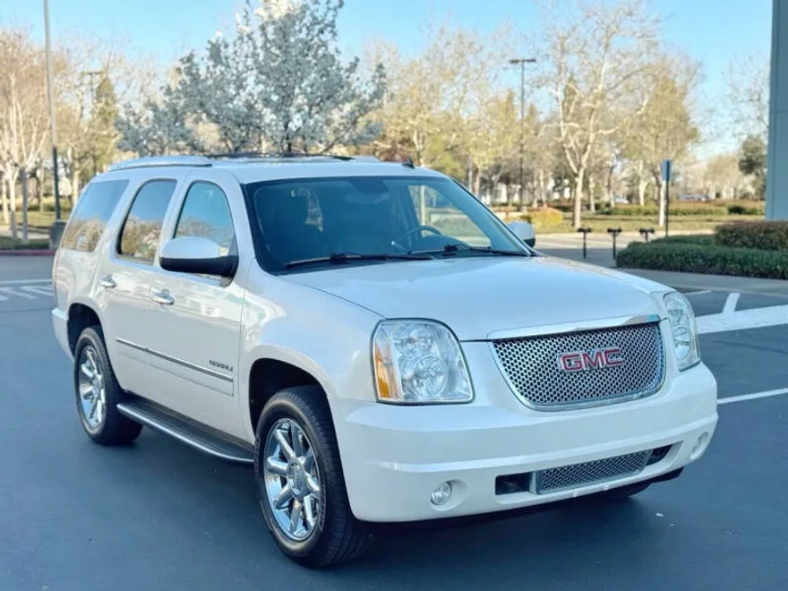 2013 Gmc Yukon Denali photo 1