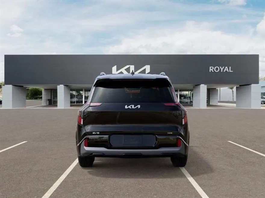 2026 Kia EV9 GT-Line photo 1