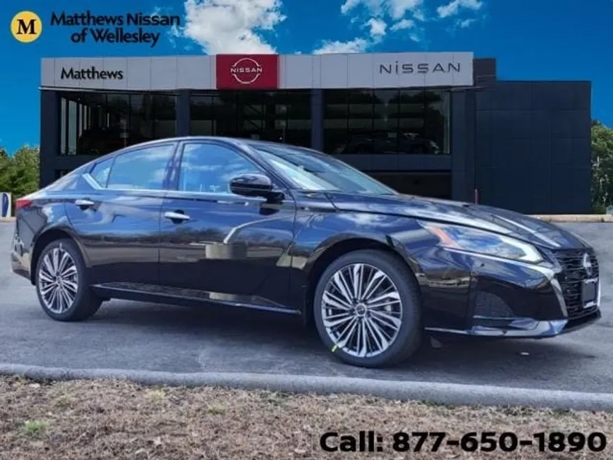 2025 Nissan Altima SL photo 1