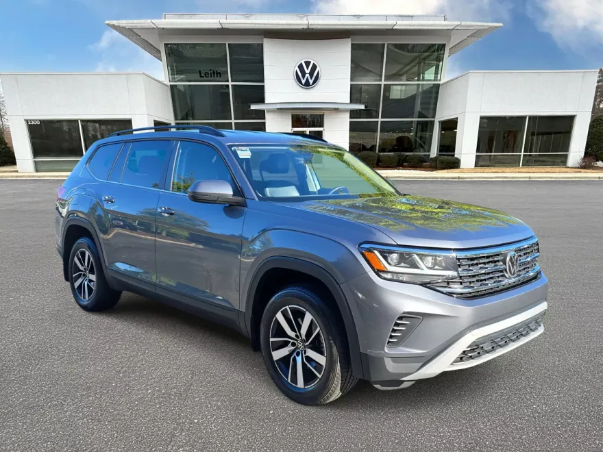 2022 Volkswagen Atlas SE photo 1