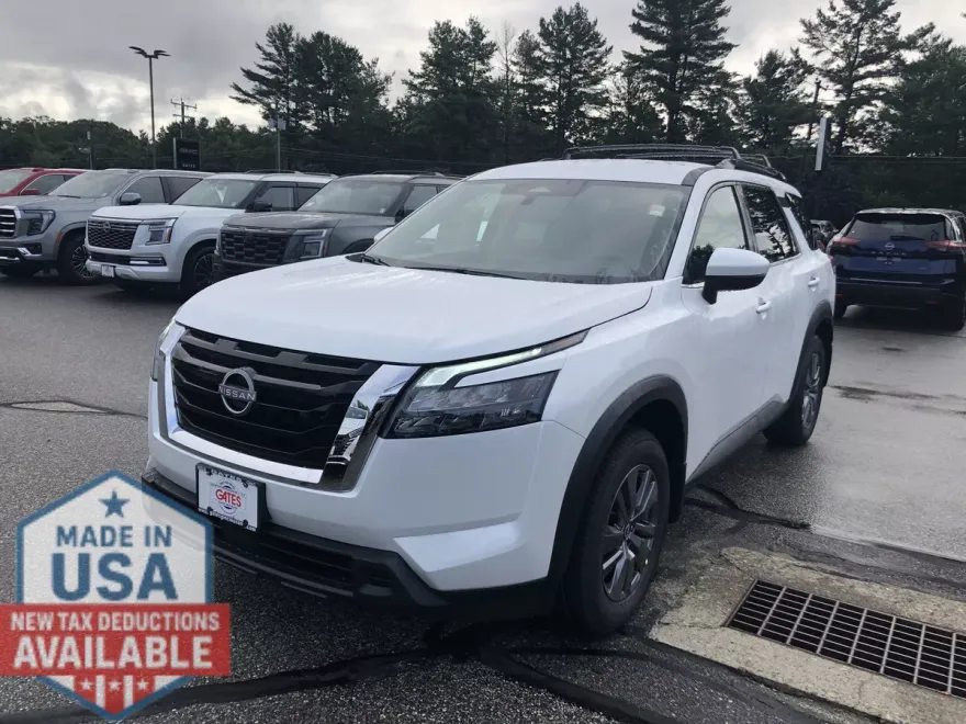 2025 Nissan Pathfinder SV photo 1