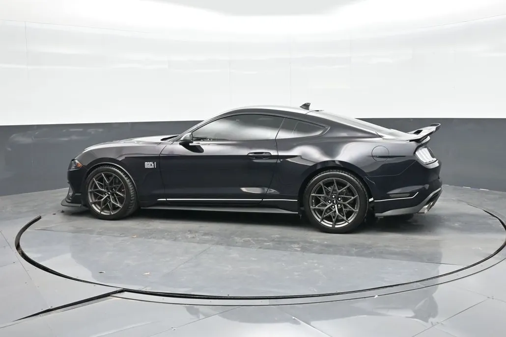 2022 Ford Mustang Mach 1 photo 1
