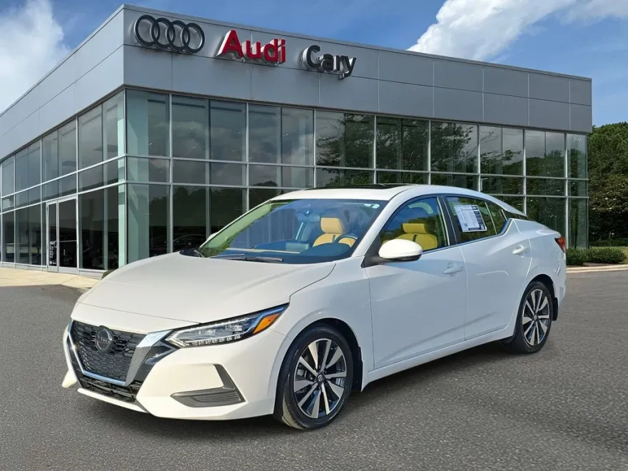 2020 Nissan Sentra SV photo 1
