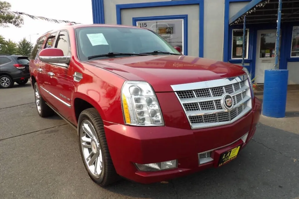 2013 Cadillac Escalade ESV Platinum photo 1