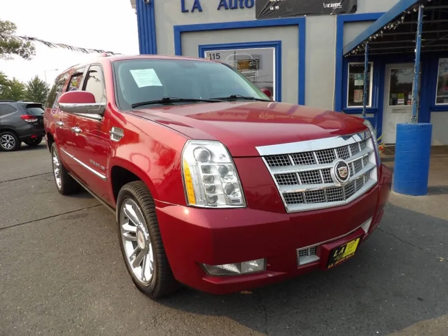 2013 Cadillac Escalade ESV Platinum photo 1
