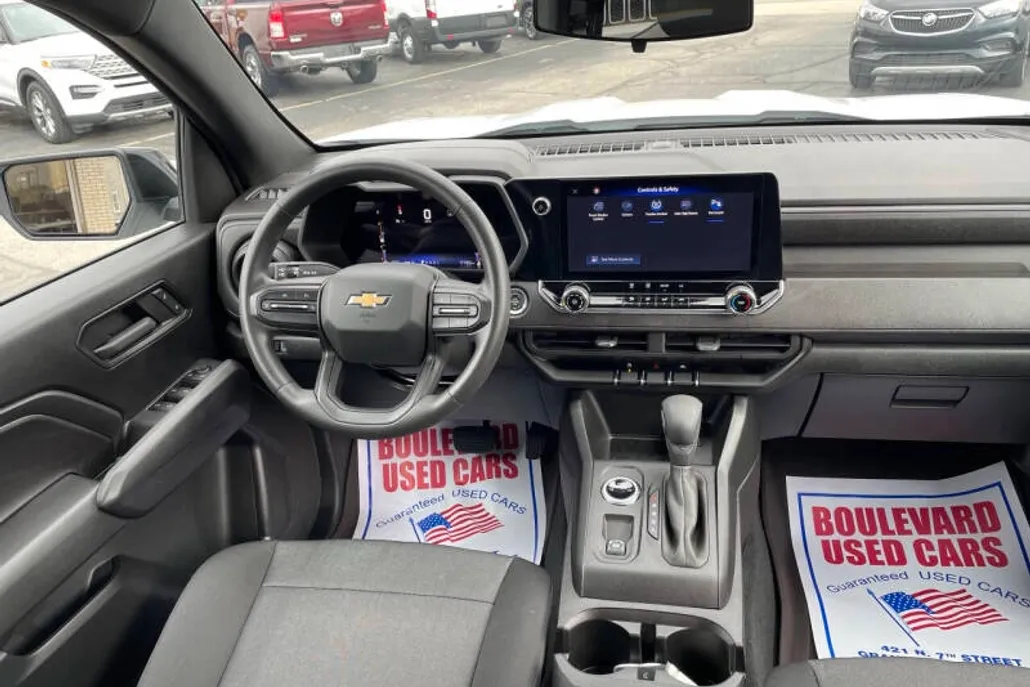2023 Chevrolet Colorado Work Truck photo 1