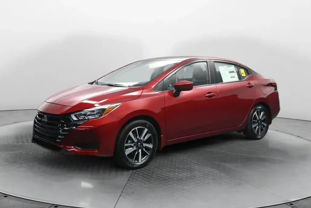 2025 Nissan Versa SV photo 1