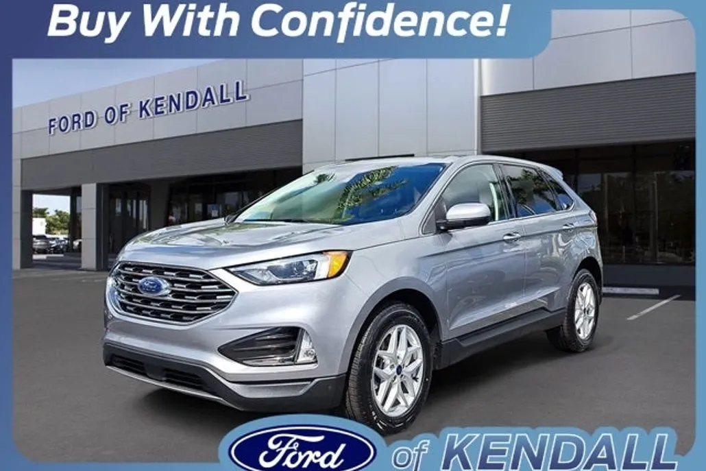 2022 Ford Edge SEL photo 1