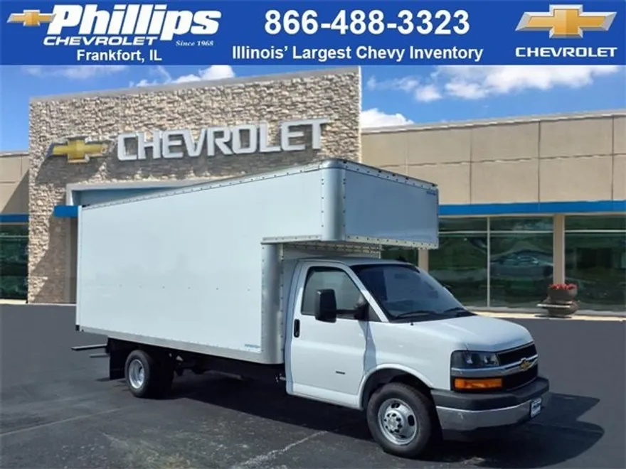 2025 Chevrolet Express 3500 Cutaway Van photo 1